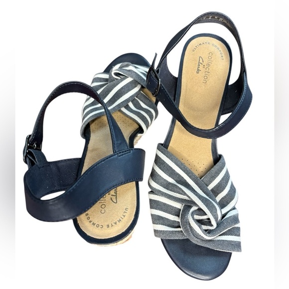 NWOT CLARKS Women's Margee Beth Stripe Navy White Marine Wedge Sandal, Size 9W - Picture 3 of 12